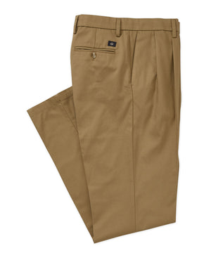 Dockers Signature Pleated WF Stain Defender Pant